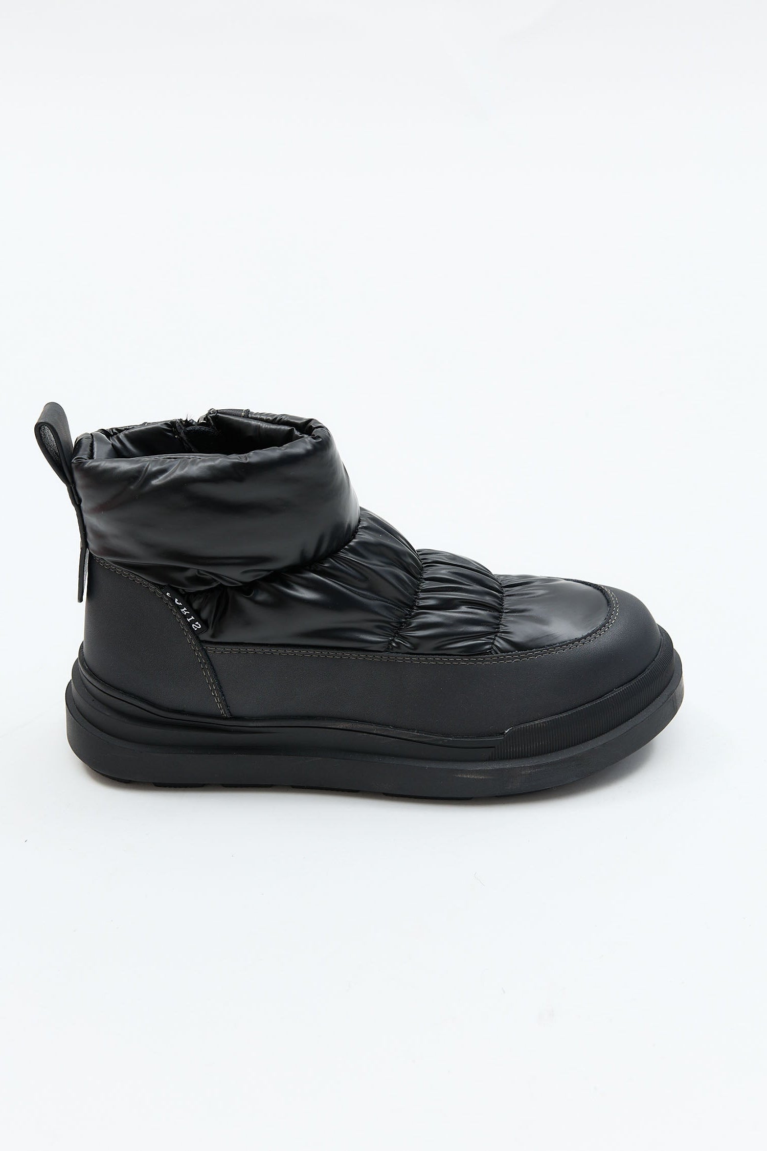 Elowen Black