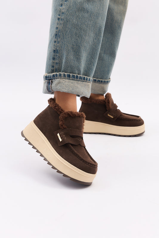 Lumira Brown