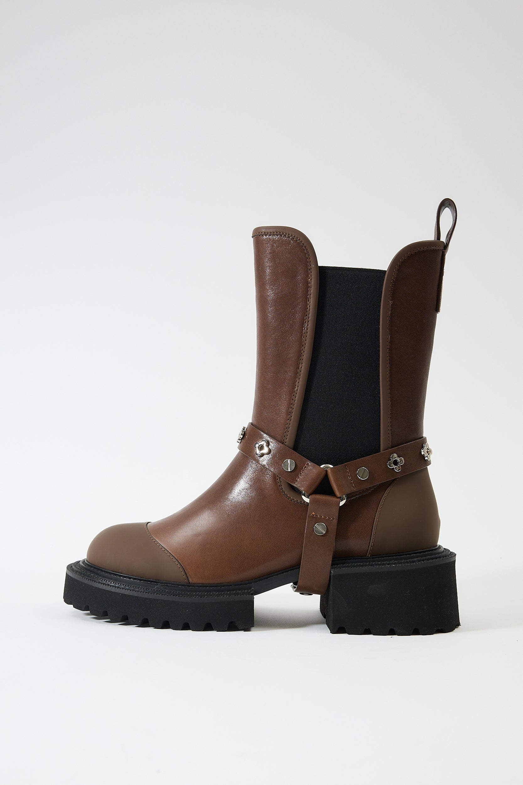 Erato Brown