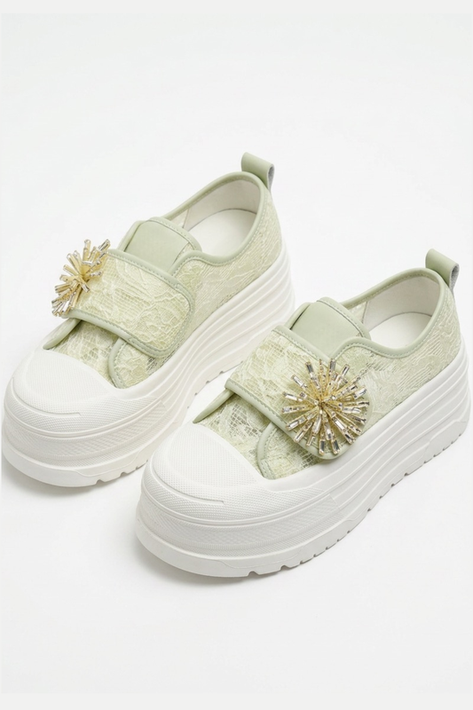 Curla Green