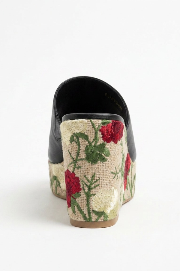 Flora Black