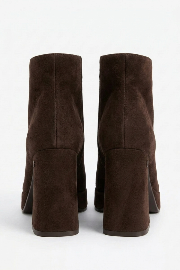 Ananke Brown