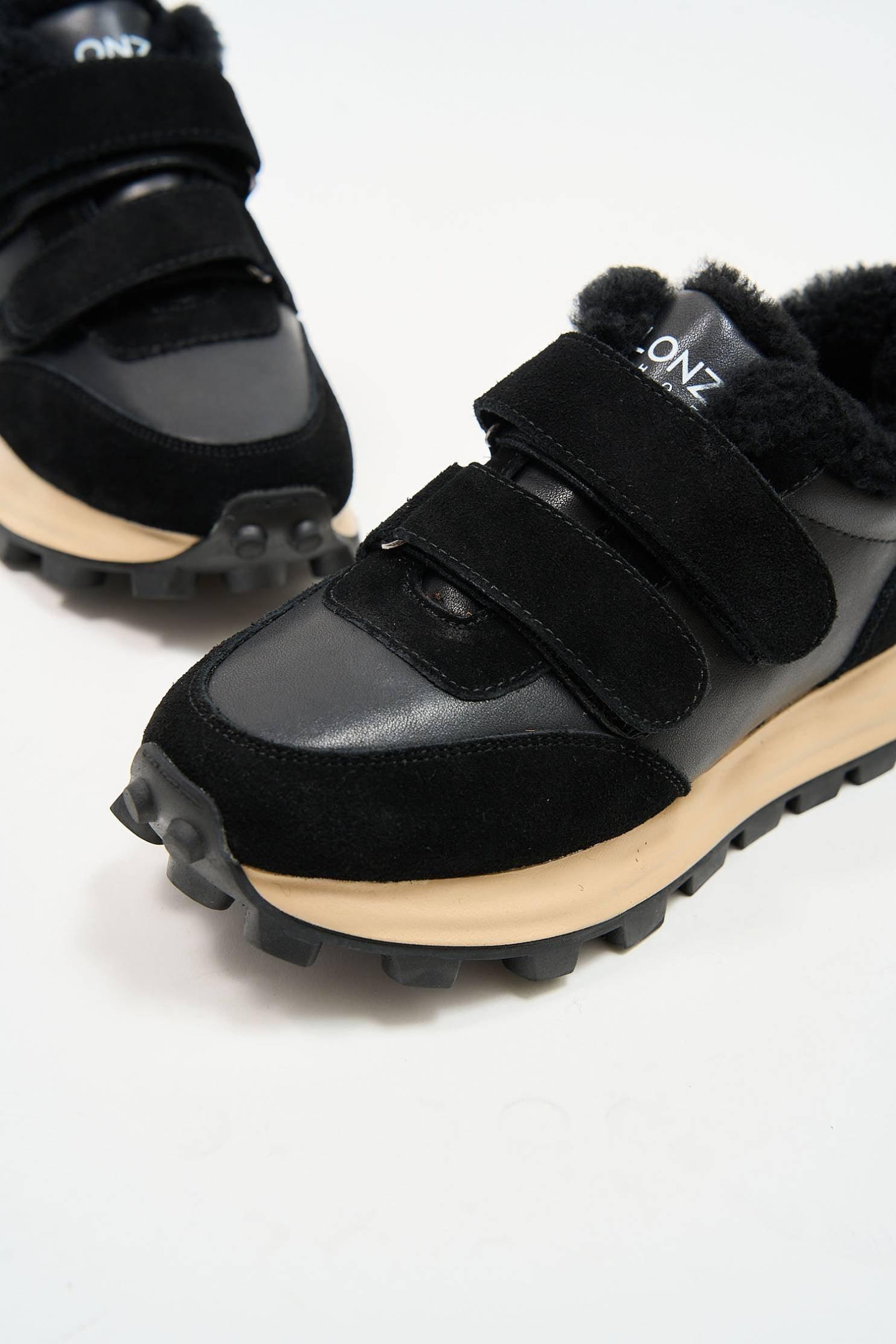 FUBU フブ トップス 長袖 ニット セーター。FUBUはアメリカの