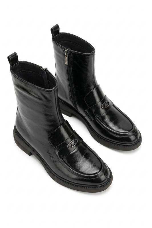 Poppy Black