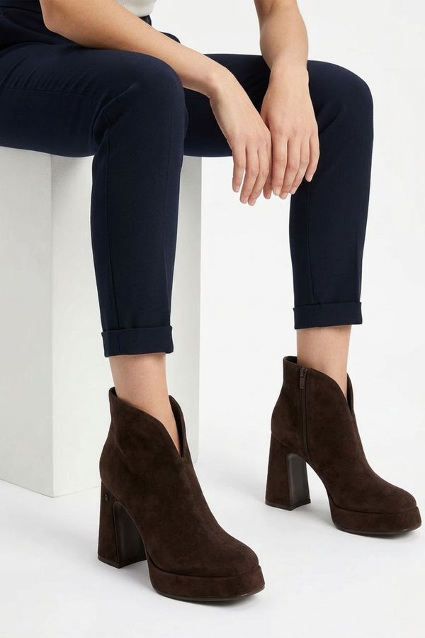 Ananke Brown