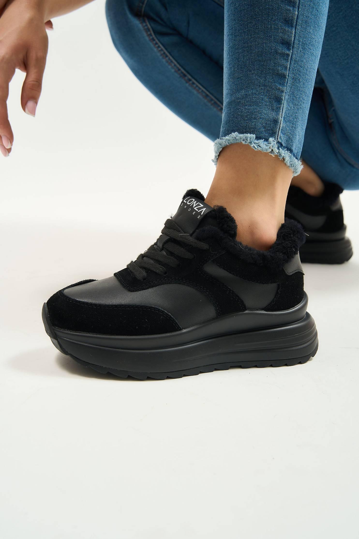Barre Black