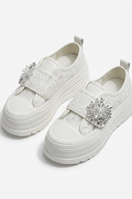 Curla White