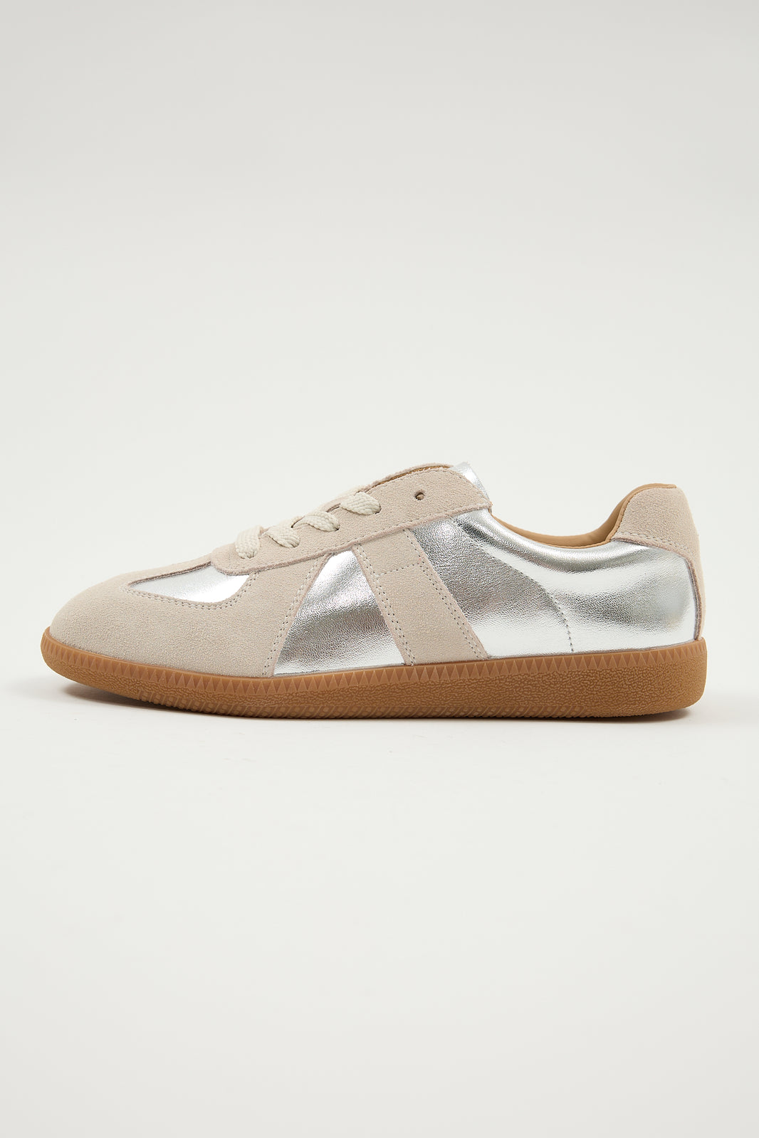 CC 25 Sneaker Pink Gold Suede Sheepskin 352725