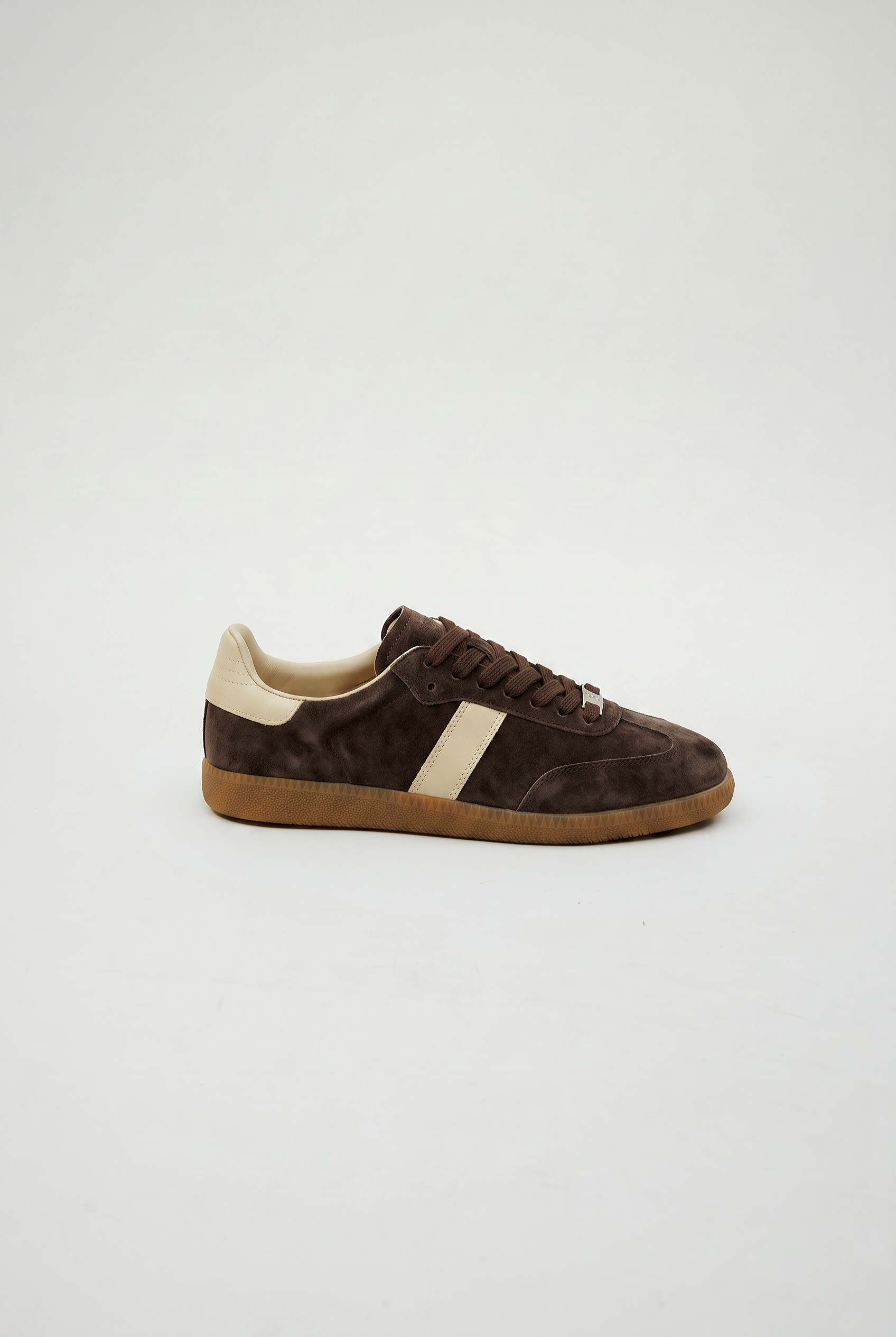 Delta Nova Brown