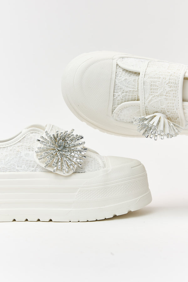 Curla White