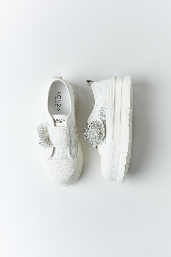 Curla White