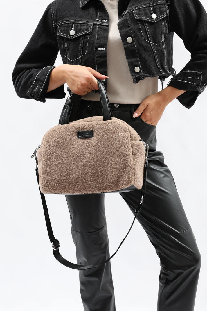 Lonza Vail Beige + Nestle Beige ( $312.60 USD ) - premium