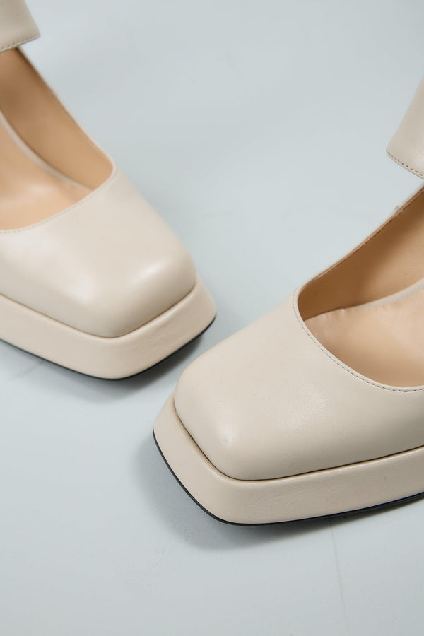 Claudia Beige