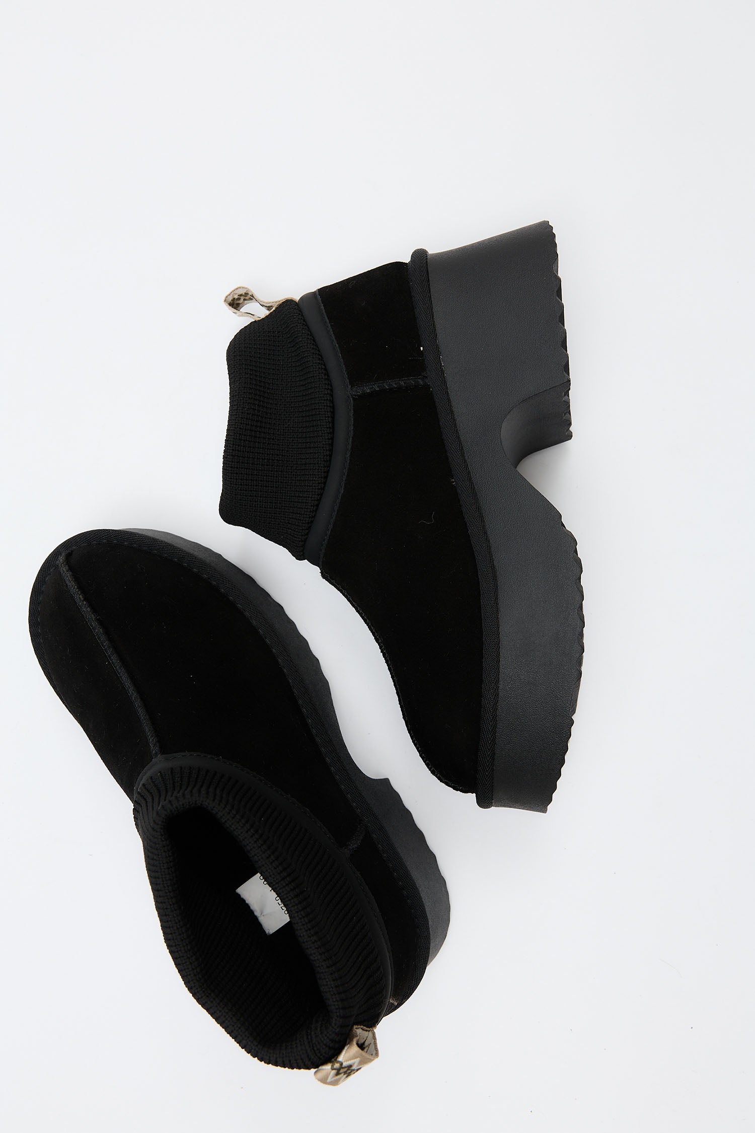 Sorrelle Black