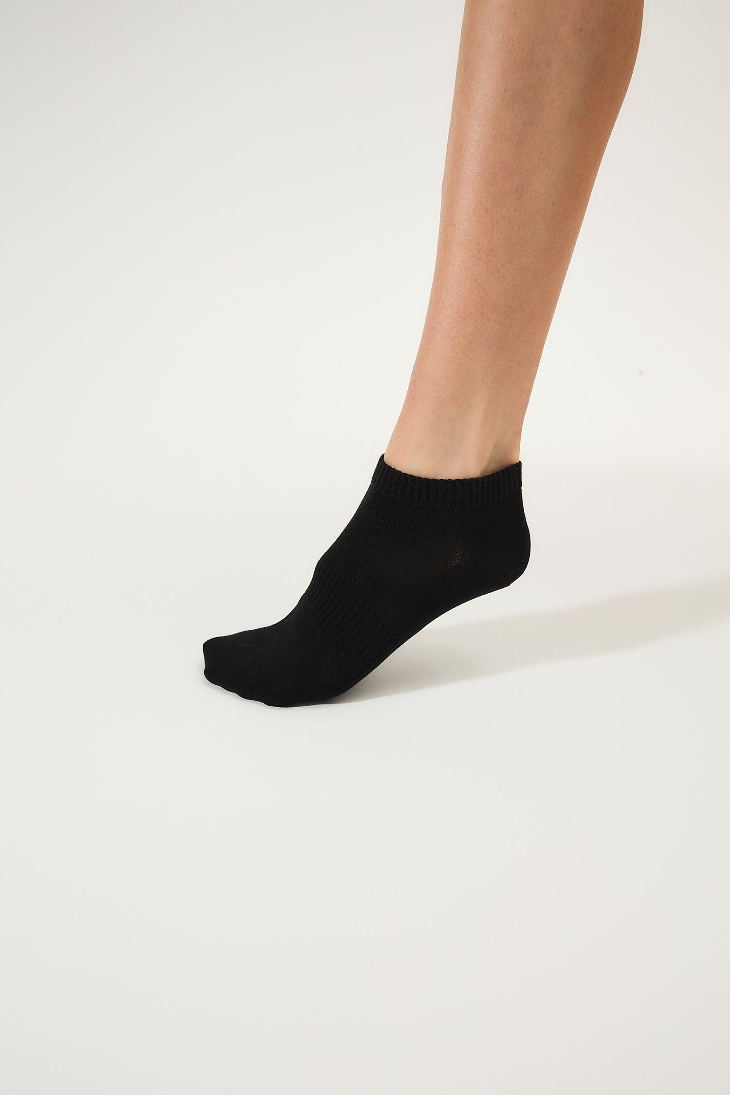 Ivory Cotton Breathable Socks, Black