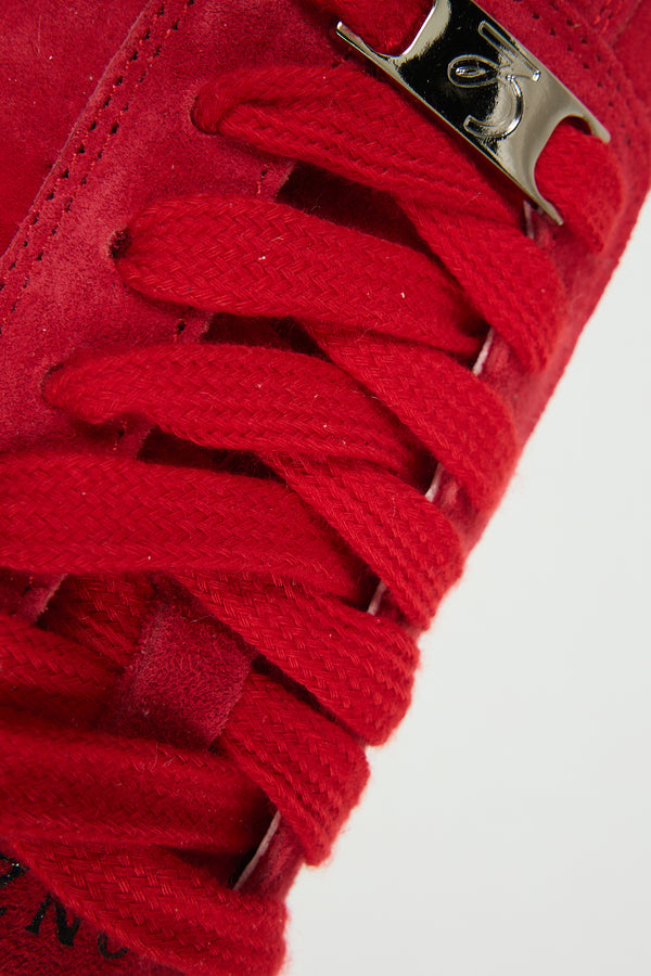Delta Nova Red