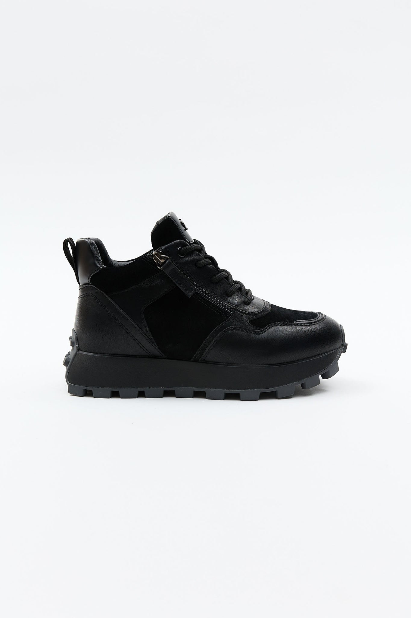 Brumelle Black