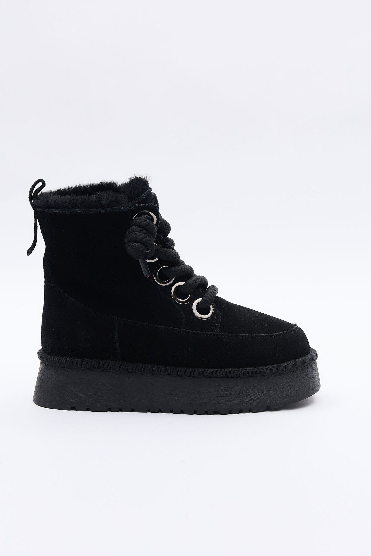 Mistelle Black