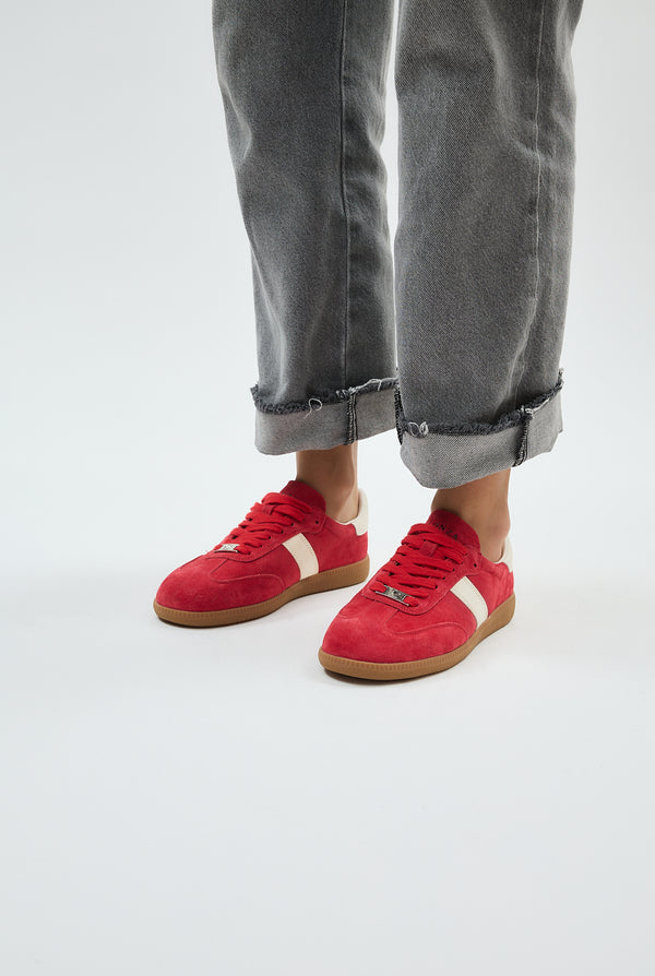 Delta Nova Red