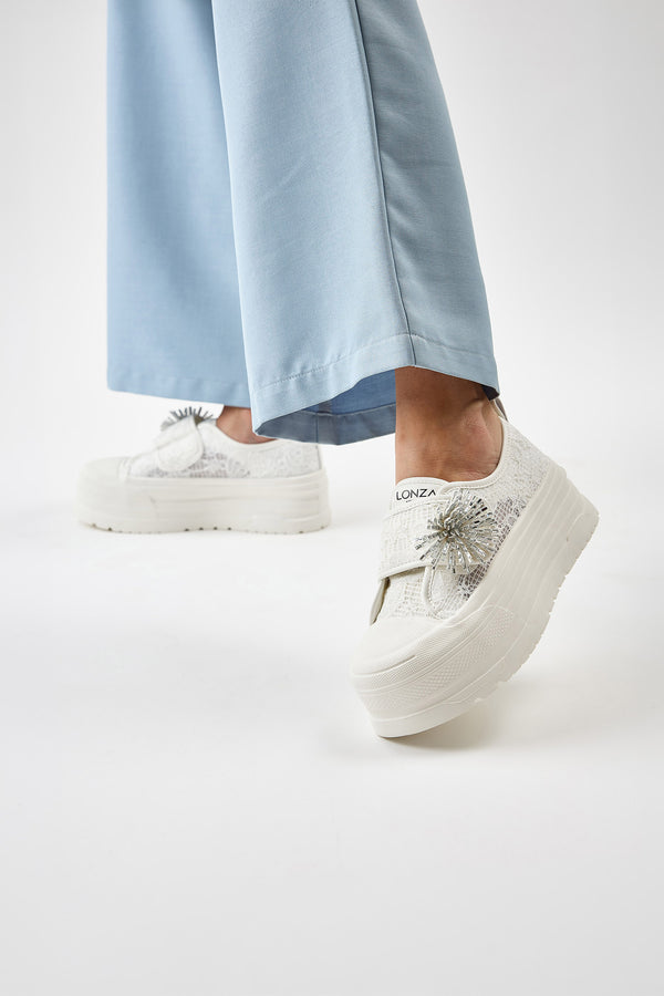 Curla White