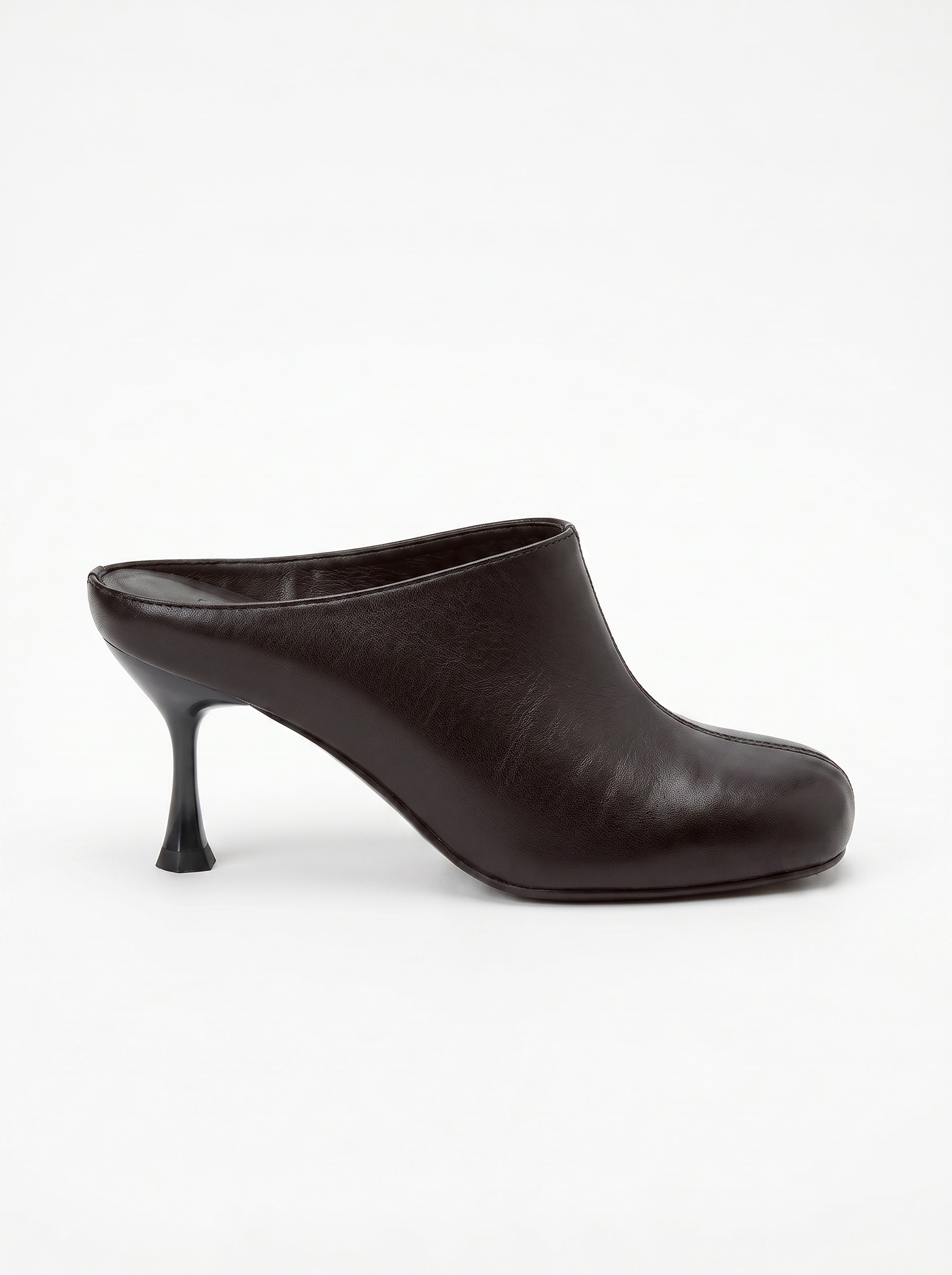 Dormis Black
