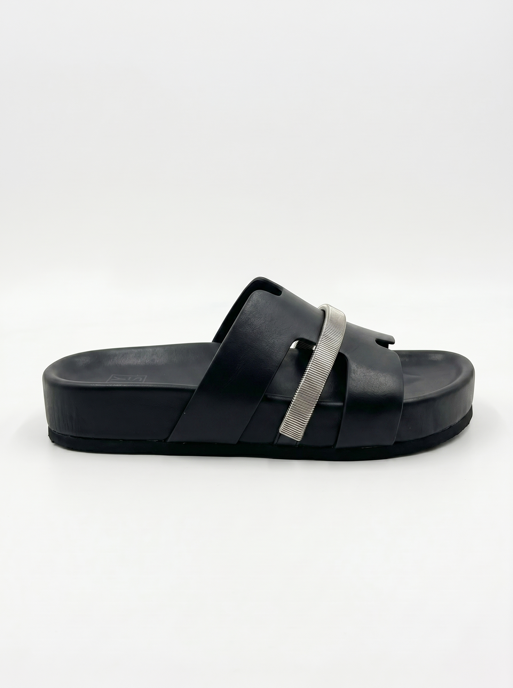 Wolie Black