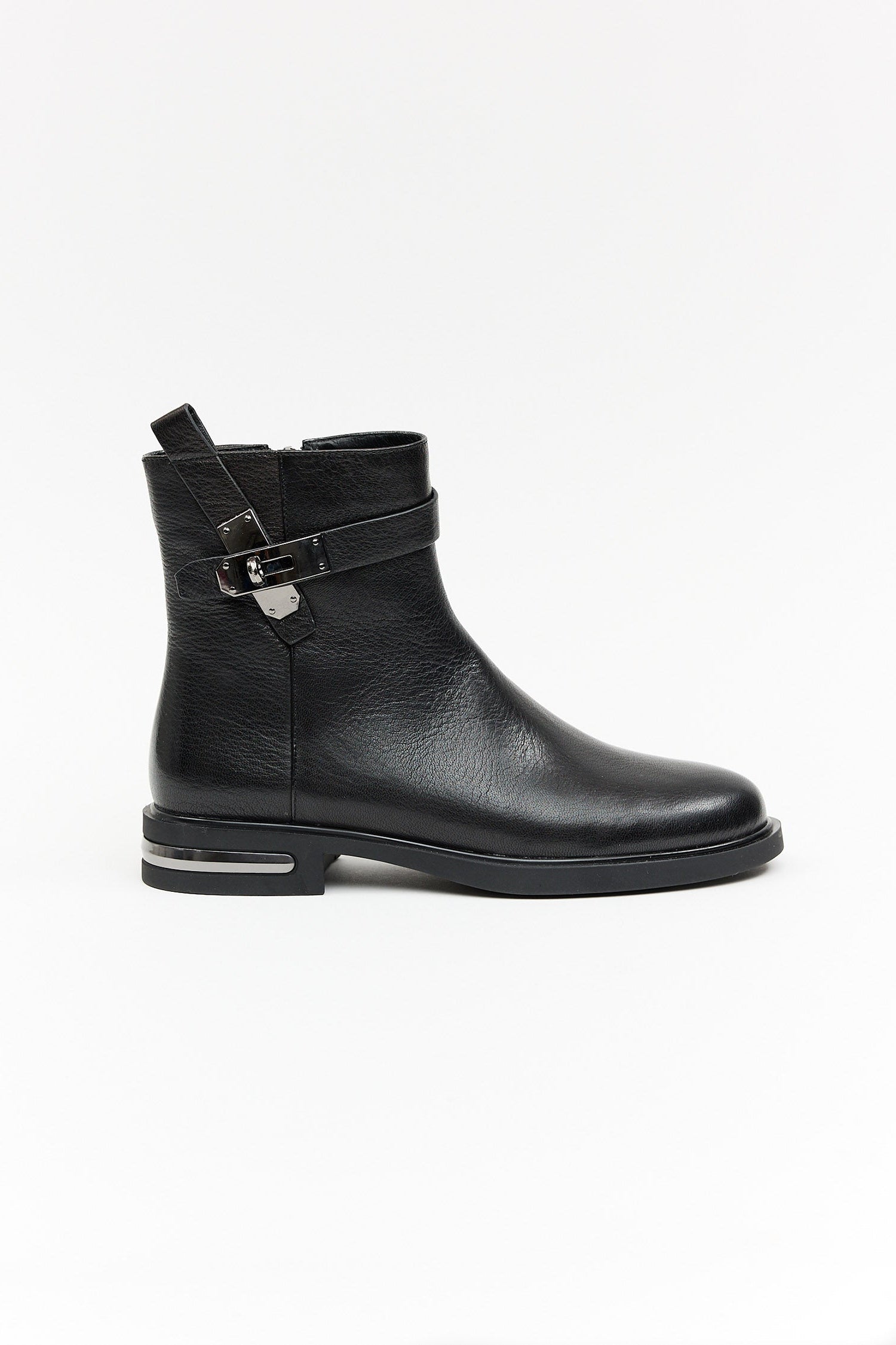 Alora Black