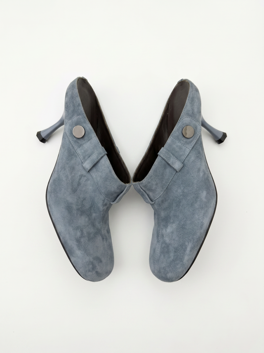 Dormis Blue