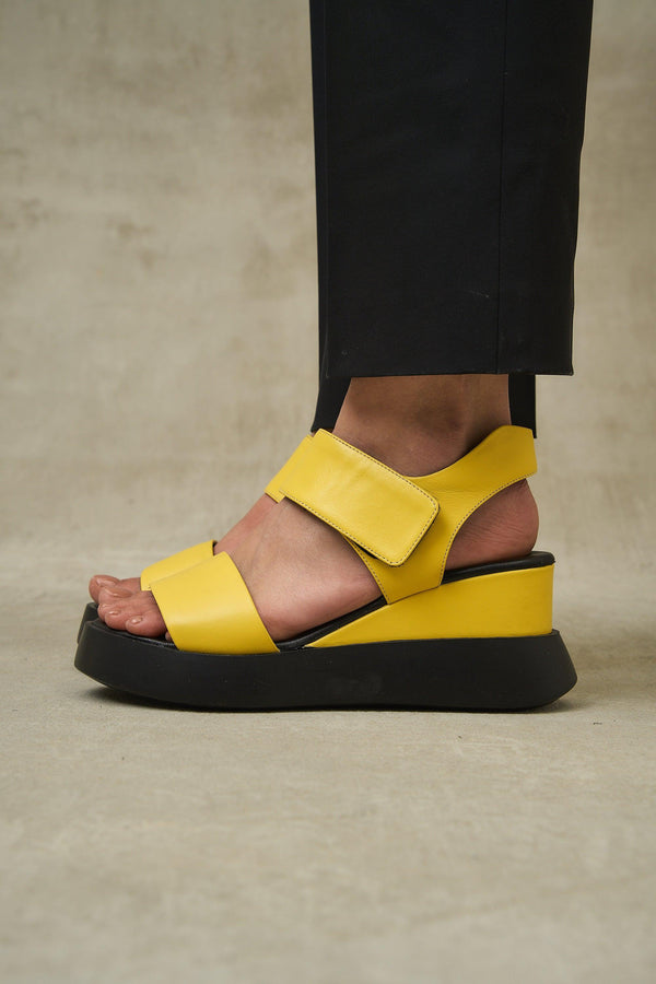 Cample Platforms, Yellow